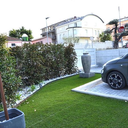 Iris Ar Holiday-Home Peschiera del Garda Bagian luar foto
