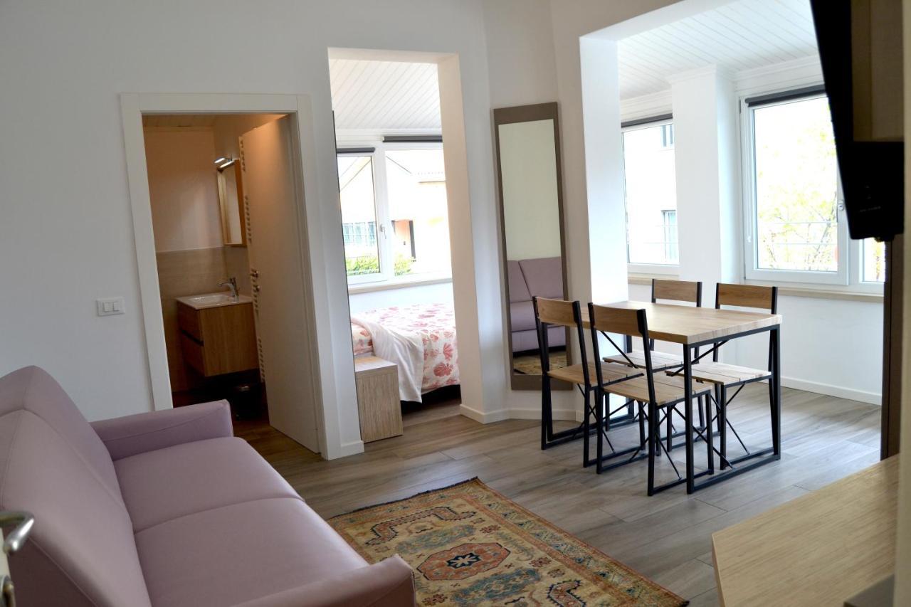 Iris Ar Holiday-Home Peschiera del Garda Bagian luar foto