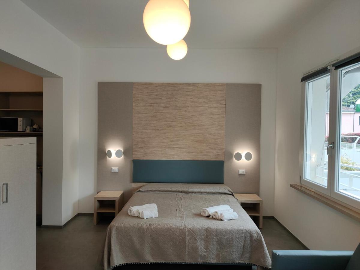 Iris Ar Holiday-Home Peschiera del Garda Bagian luar foto