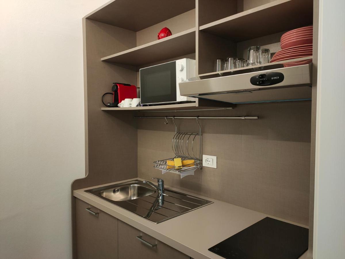 Iris Ar Holiday-Home Peschiera del Garda Bagian luar foto